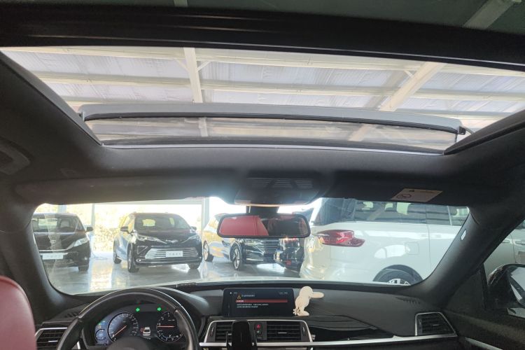 宝马3系GT 2019款 320i M运动套装中控内饰22