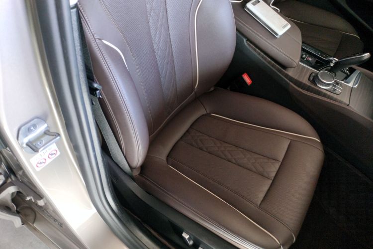 宝马5系 2021款 530Li 领先型 豪华套装局部细节41