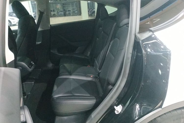 特斯拉 Model Y 2022款 改款 后轮驱动版中控内饰21