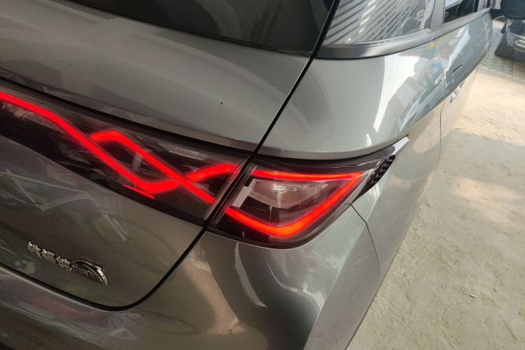 比亚迪 海豚 2021款 405km 时尚版车身外观9