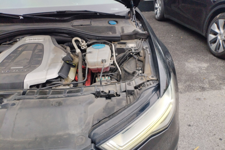 奥迪A6L 2017款 45 TFSI quattro 运动型局部细节9007