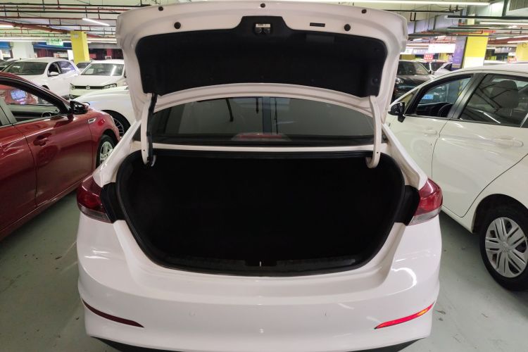 现代 领动 2016款 1.6L 自动智炫·精英型局部细节23