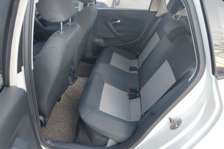 大众 Polo 2016款 1.4L 手动风尚型中控内饰21