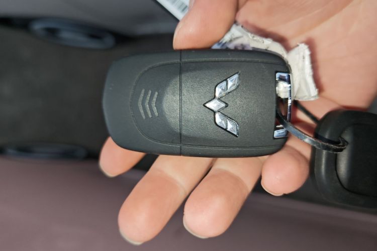 五菱汽车 宏光MINIEV 2024款 第三代 215km 青春版中控内饰11