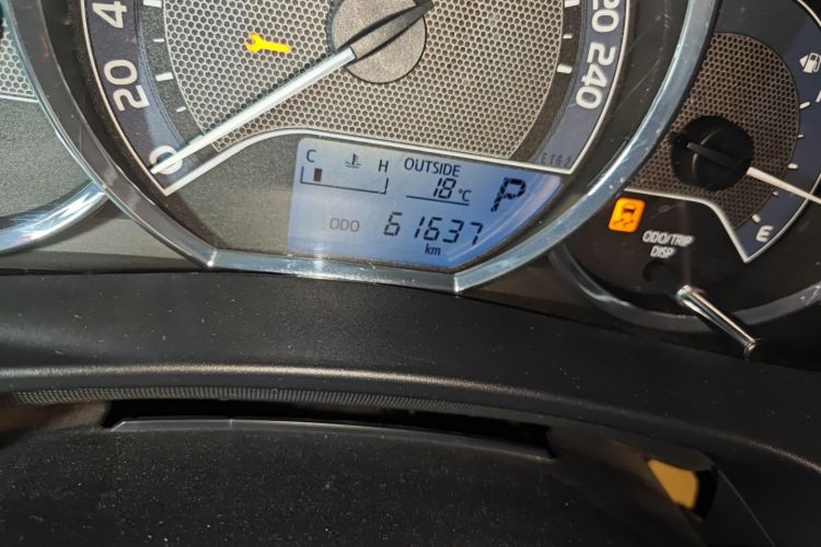 丰田 卡罗拉 2017款 1.2T CVT GL中控内饰15