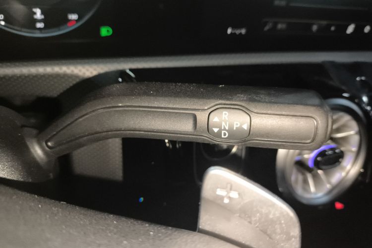 奔驰A级 2022款 改款三 A 200 L 运动轿车时尚型局部细节18