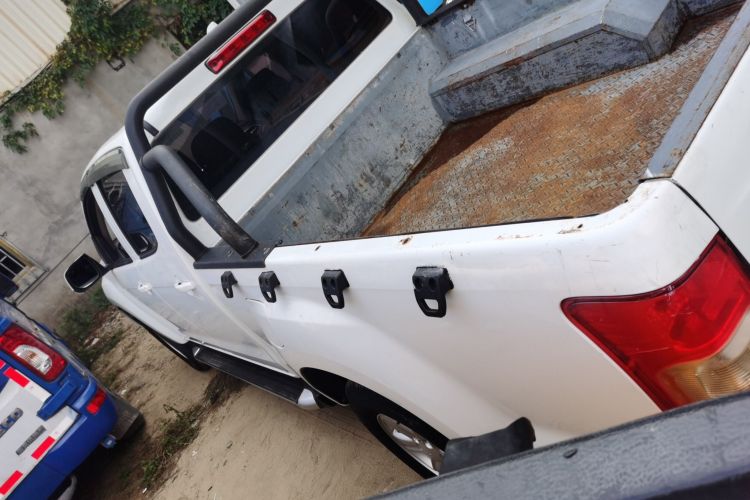 五十铃 瑞迈 2022款 2.8T经典柴油两驱舒享型长轴版JE493ZLQ6E车身外观6003