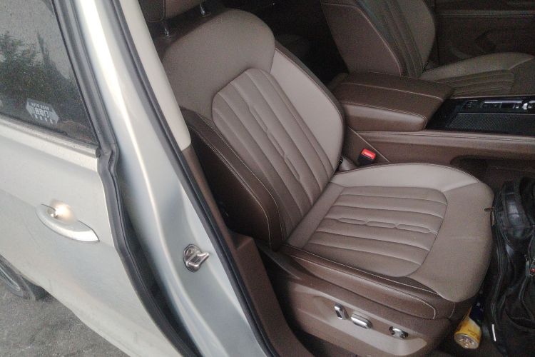 大众 威然 2024款 330TSI 豪华版局部细节41