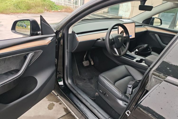 特斯拉 Model Y 2021款 标准续航后驱版中控内饰20