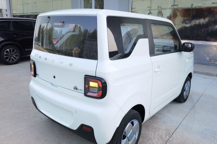 吉利汽车 2024款 熊猫mini 200km 耐力熊车身外观6005