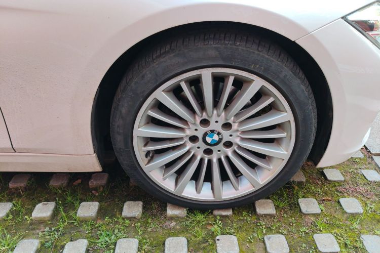 宝马3系 2018款 320Li 时尚型车身外观10