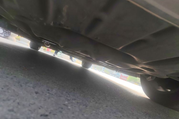 宝马5系 2014款 525Li 豪华设计套装局部细节9008