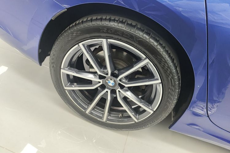 宝马3系 2020款 320Li M运动套装车身外观6008