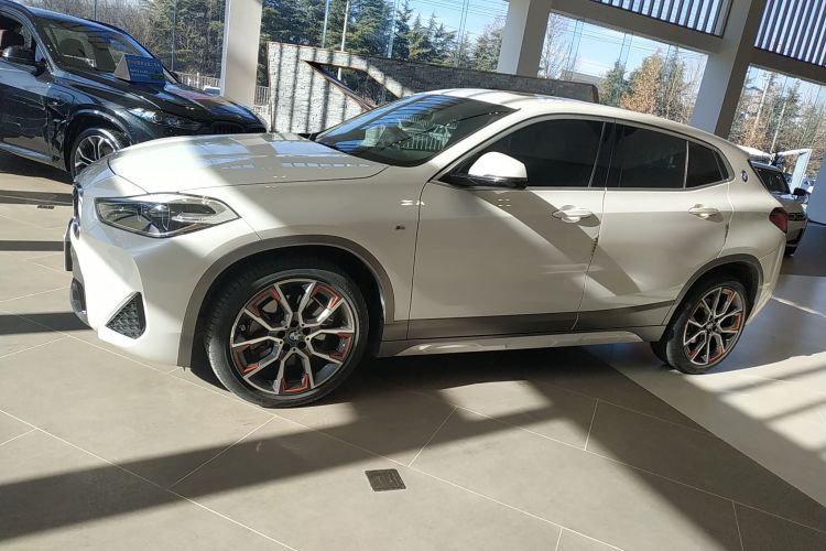 宝马X2 2021款 改款 sDrive25i 锋芒版车身外观6003