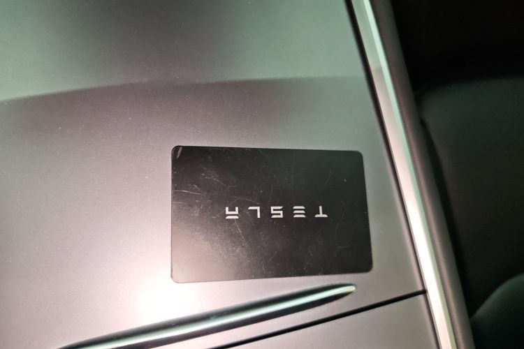 特斯拉 Model Y 2022款 改款 长续航全轮驱动版中控内饰11