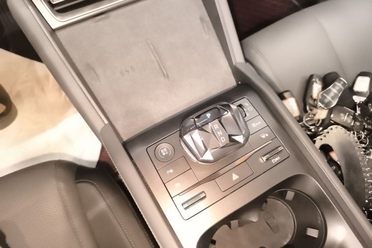 比亚迪 秦L 2025款 DM-i 智驾版 120KM超越型中控内饰18