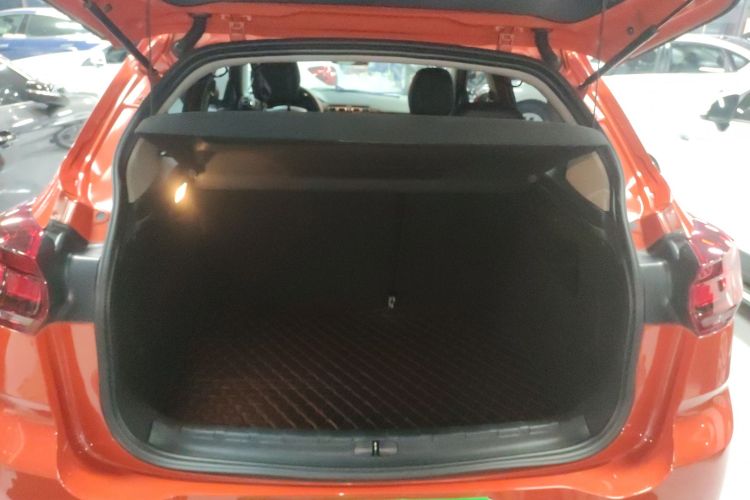 雪铁龙C3-XR 2018款 230THP 手动先锋型局部细节23