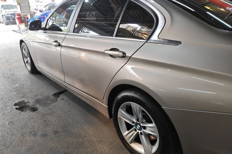 宝马3系 2016款 316Li 时尚型车身外观4