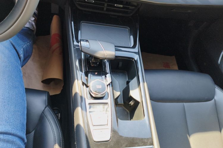 长安 锐程PLUS 2023款 1.5T DCT尊贵型中控内饰18