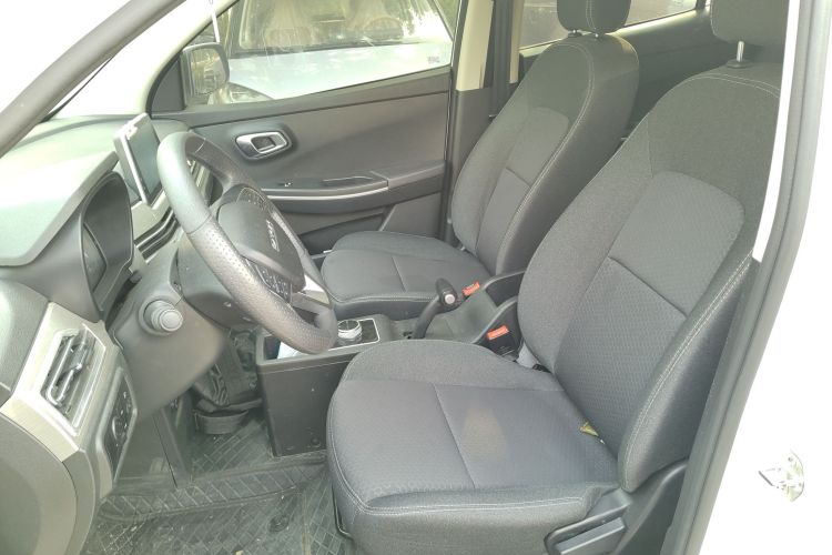 大运 悦虎 2022款 30.66kWh 两驱标准版中控内饰19