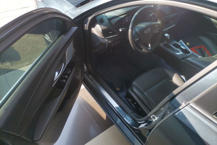 凯迪拉克CT4 2021款 28T 豪华型中控内饰7003