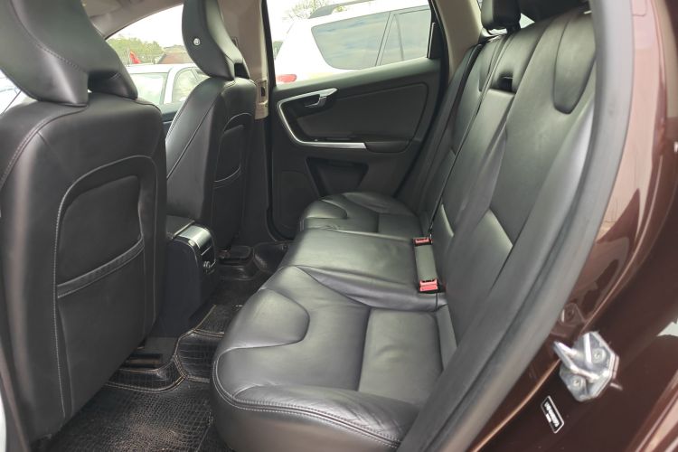 沃尔沃XC60 2017款 T5 智行升级版中控内饰21