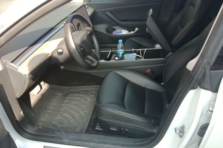 特斯拉 Model 3 2020款 改款 标准续航后驱升级版局部细节19