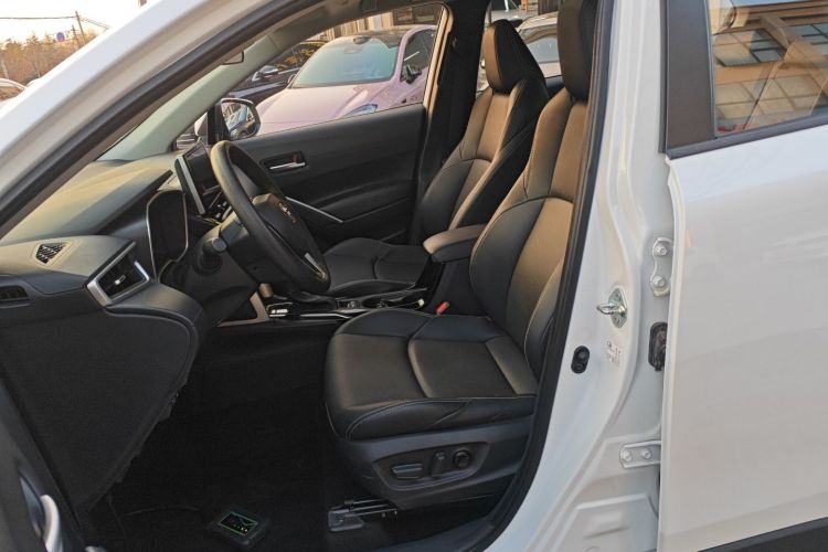 丰田 锋兰达 2022款 2.0L CVT豪华PLUS版中控内饰19