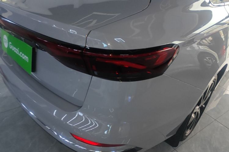 吉利汽车 帝豪 2022款 第4代 1.5L CVT尊贵型车身外观9