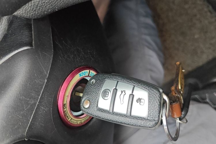 奇瑞 艾瑞泽5 2016款 1.5L CVT领潮版中控内饰7001