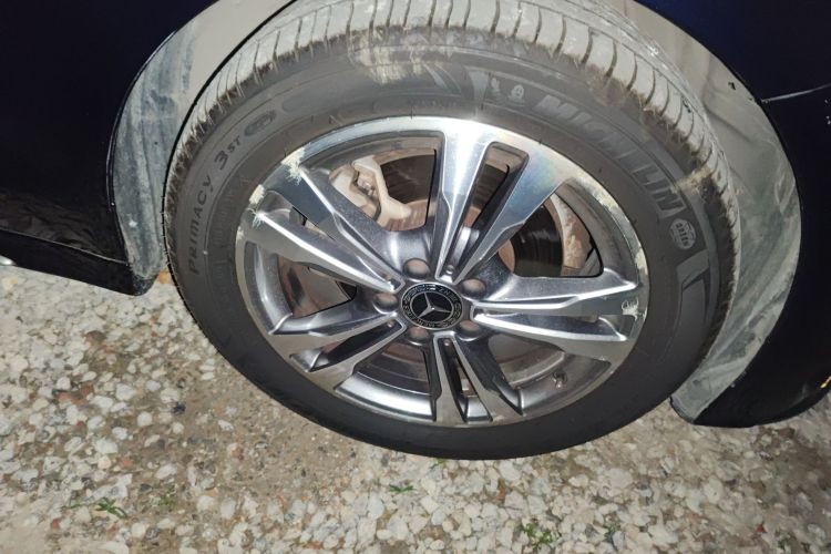 奔驰C级 2018款 C 200 L 运动版车身外观10