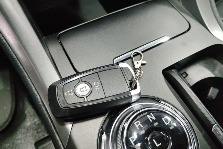 福特 蒙迪欧新能源 2018款 2.0 PHEV 智控时尚型 国VI中控内饰7001