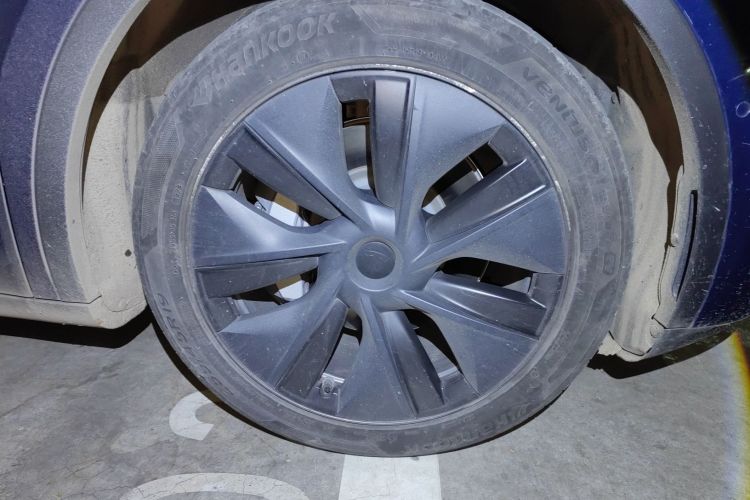 特斯拉 Model Y 2023款 长续航全轮驱动版车身外观6007