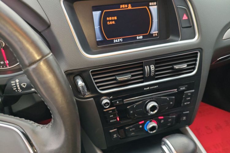奥迪Q5 2015款 40 TFSI 进取型局部细节16