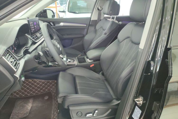 奥迪Q5L 2024款 45 TFSI 豪华动感型中控内饰19