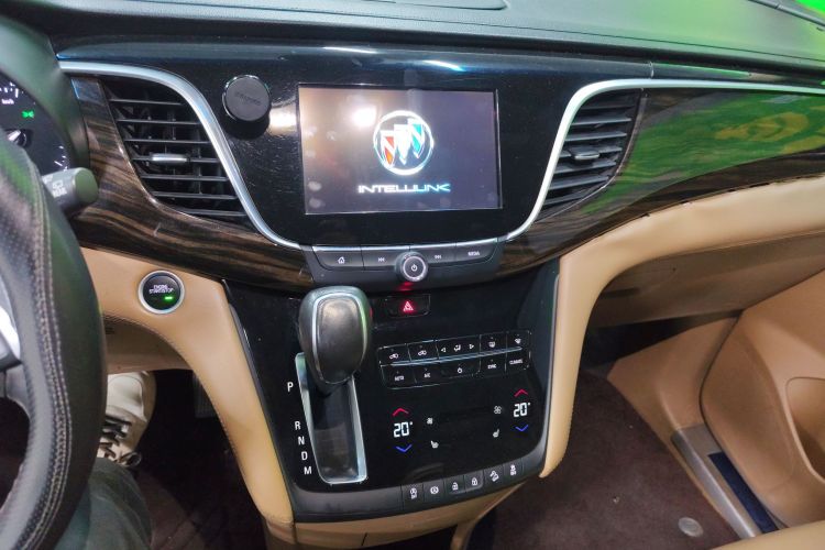 别克GL8 2017款 ES 28T 豪华型 国V中控内饰16