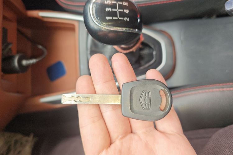 吉利汽车 金刚 2016款 1.5L 手动精英型中控内饰7001