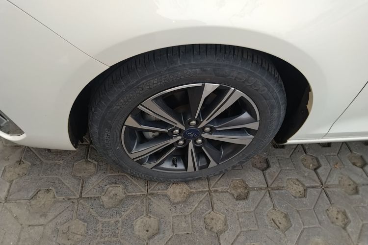 福特 福睿斯 2021款 1.5L 自动钻石版车身外观6007