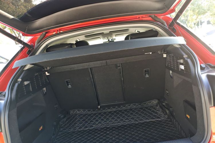 奥迪Q2L 2018款 35 TFSI 上市专享版 国VI机舱底盘23