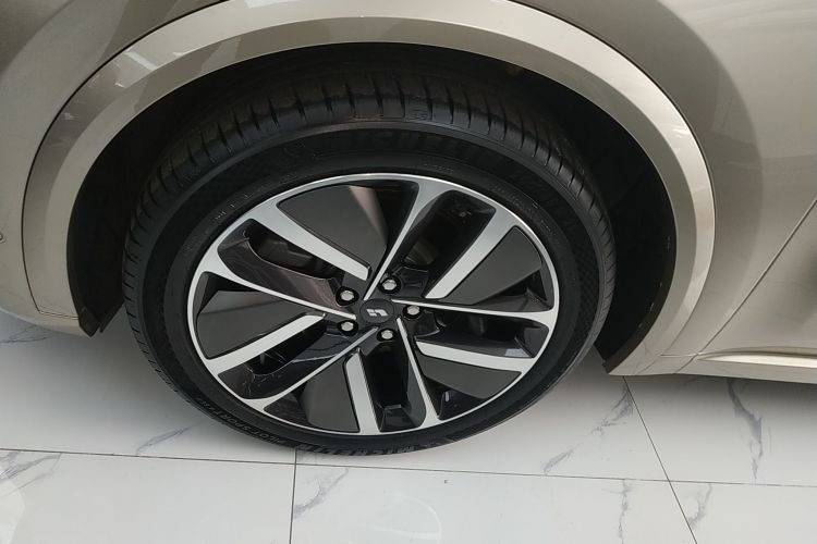 理想汽车 理想L9 2022款 Max车身外观35