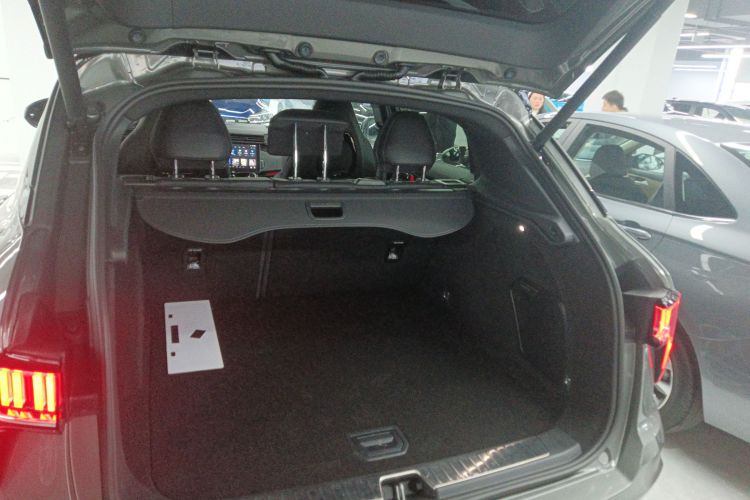 领克01 2021款 2.0TD 四驱劲Halo机舱底盘23