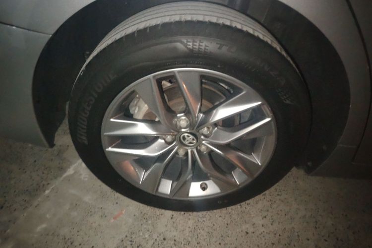 丰田 亚洲龙 2019款 2.5L 进取版 国VI车身外观6001