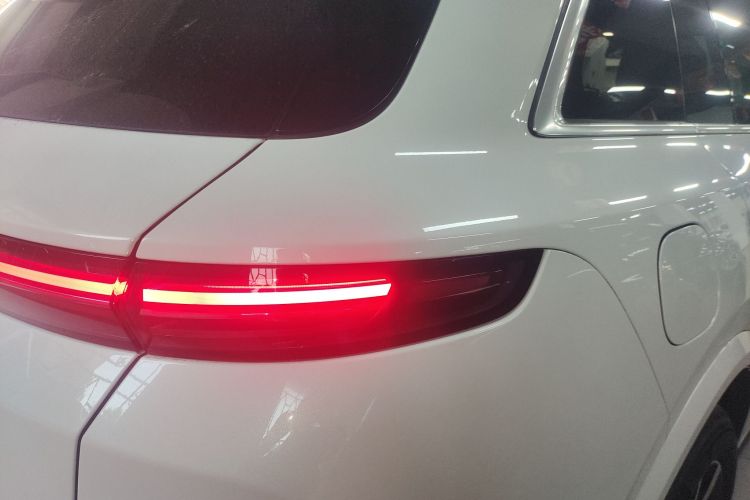 理想汽车 理想L7 2023款 Air车身外观9