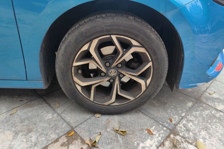 名爵 MG5 2021款 180DVVT 手动青春豪华版车身外观10