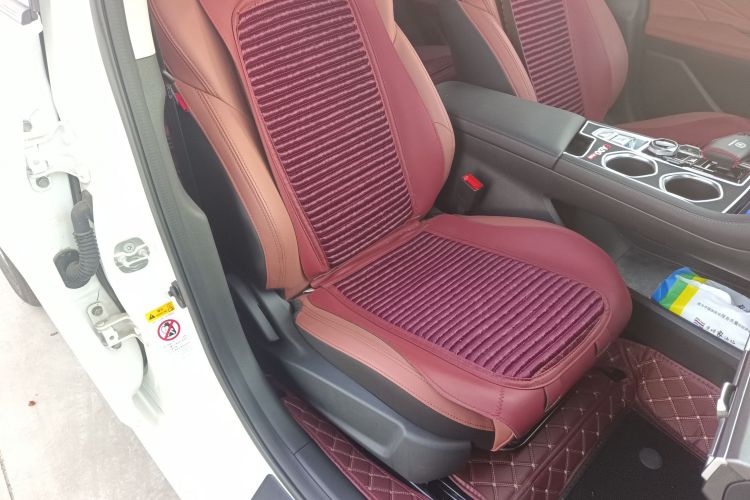 长安 逸动 2025款 PLUS 1.4T 双离合高能版局部细节41