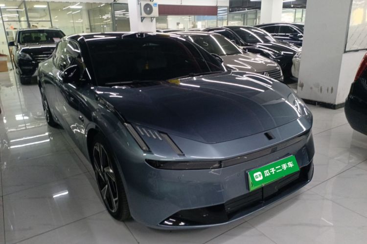 领克Z10 2024款 95kWh 702km四驱智驾Ultra车身外观3