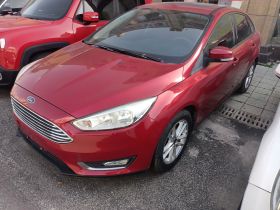 福特 福克斯 2017款 三厢 1.6L 自动风尚型智行版