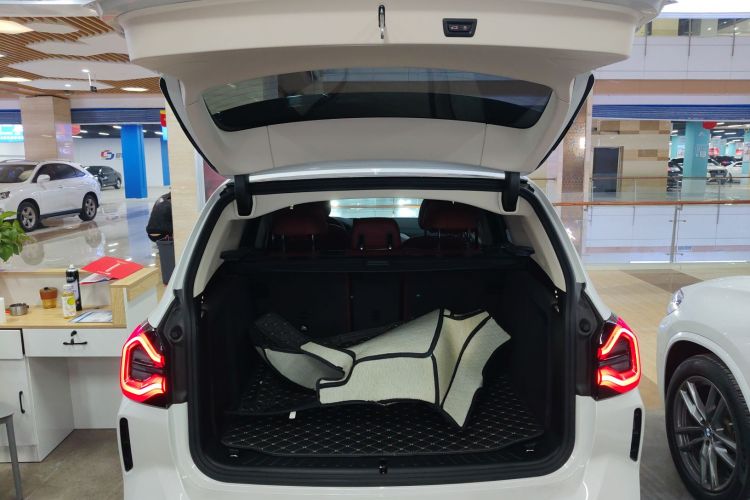 宝马iX3 2024款 创领型局部细节23