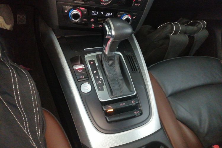 奥迪Q5 2018款 典藏版 40 TFSI 技术型局部细节18