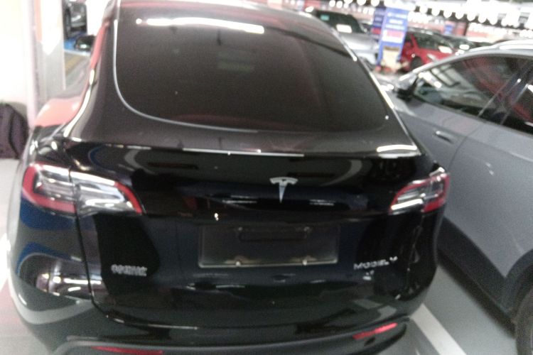 特斯拉 Model Y 2022款 后轮驱动版车身外观6004